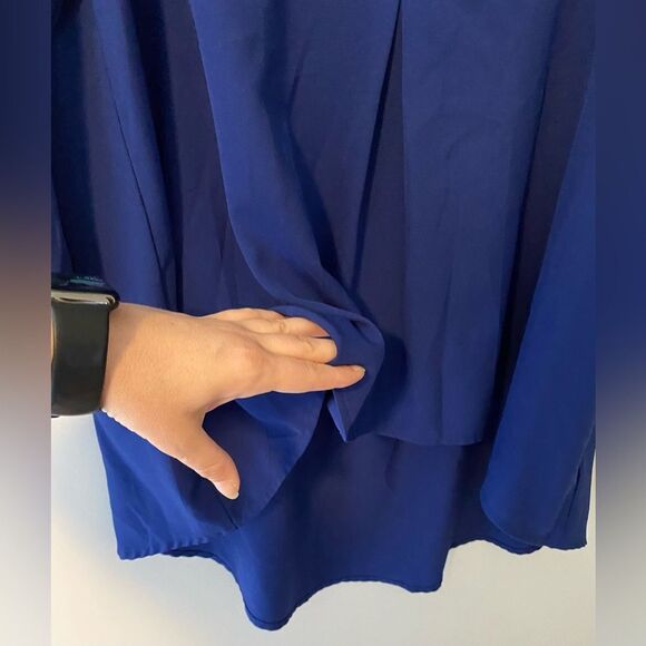 Susan Graver, Blue Long Sleeve Oversized Button Down Blouse, Size S - Picture 4 of 7